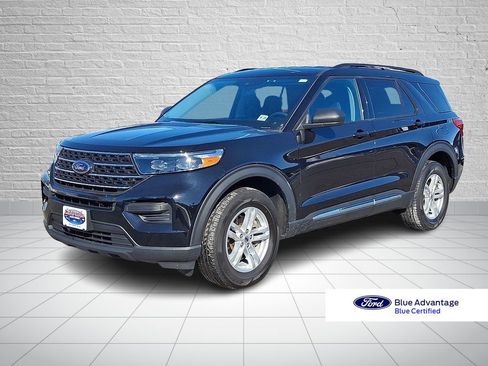 Used 2023 Ford Explorer XLT image 1
