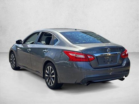 Used 2016 Nissan Altima 2.5 SL w/ 2.5 Technology w/LED Package FWD image 7