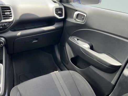 Used 2022 Hyundai Venue SEL w/ Cargo Package FWD image 13
