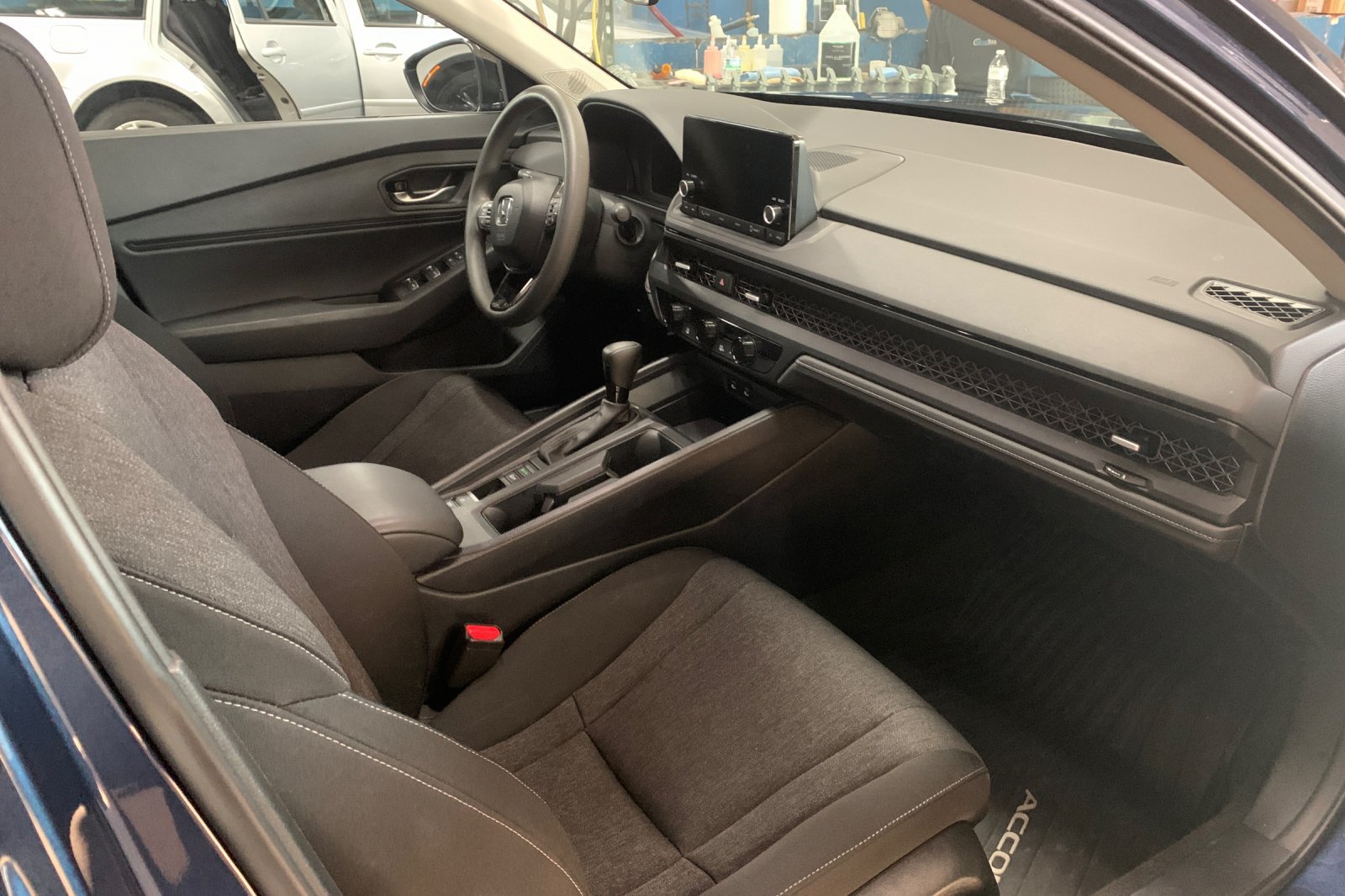 Certified 2025 Honda Accord SE image 17