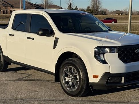 Certified 2025 Ford Maverick XLT image 2