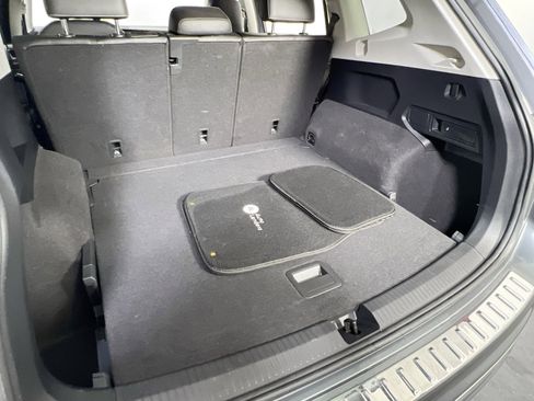 Used 2022 Volkswagen Tiguan SE image 24