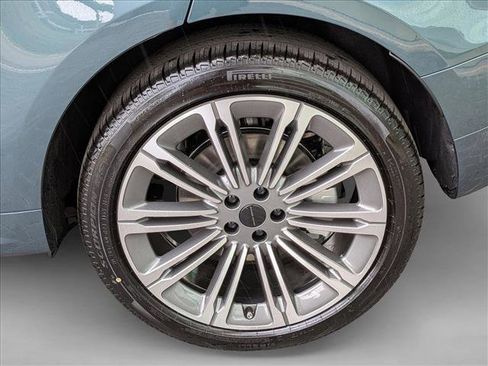 New 2026 Land Rover Range Rover Sport Dynamic SE AWD/4WD image 9