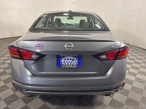 Used 2023 Nissan Altima 2.5 SL FWD image 8