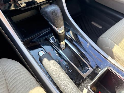 Used 2016 Honda Accord LX image 31