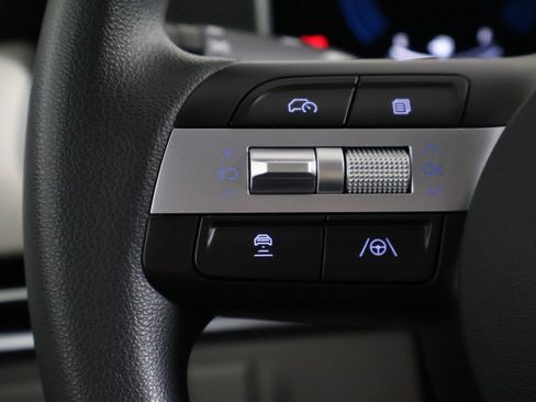 Certified 2025 Hyundai Tucson SE image 35