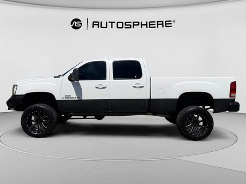 Used 2007 GMC Sierra 2500 SLT w/ Convenience Package AWD/4WD image 4