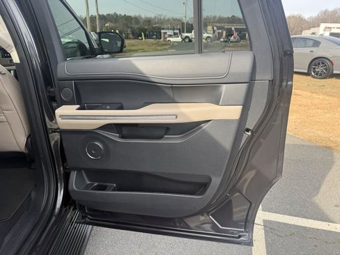 Used 2024 Ford Expedition Max Limited image 37