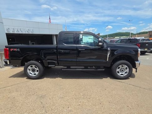 New 2026 Ford F350 XLT w/ FX4 Off-Road Package AWD/4WD image 8