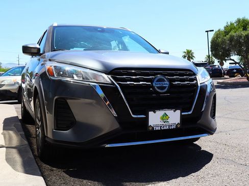 Used 2021 Nissan Kicks SV FWD image 18