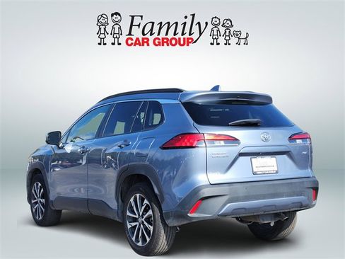 Certified 2024 Toyota Corolla Cross XLE image 3