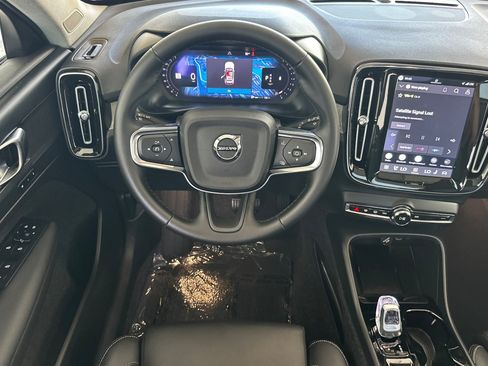 Certified 2026 Volvo XC40 B5 Plus AWD/4WD image 16