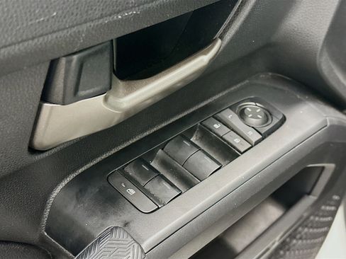 Used 2025 Toyota Tacoma TRD Off-Road image 15