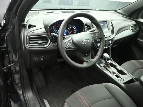 Used 2022 Chevrolet Equinox RS w/ LPO, Floor Liner Package image 9
