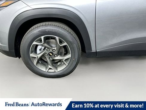 New 2026 Chevrolet Trax LT w/ LT Convenience Package FWD image 22