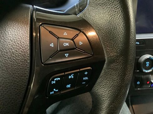 Used 2019 Ford Explorer XLT w/ Equipment Group 202A AWD/4WD image 19
