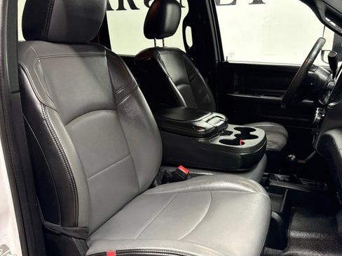 Used 2021 RAM 3500 Tradesman w/ Chrome Appearance Group image 33