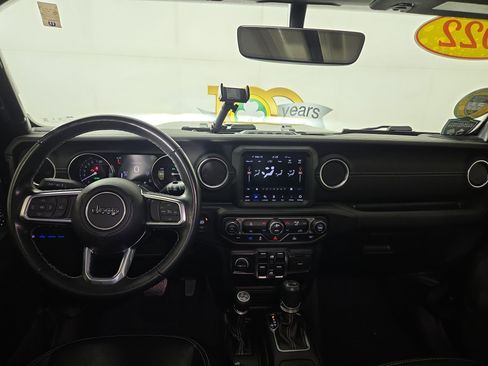 Used 2022 Jeep Wrangler Unlimited Sahara image 14