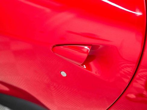 Used 2019 Ferrari Portofino RWD image 40