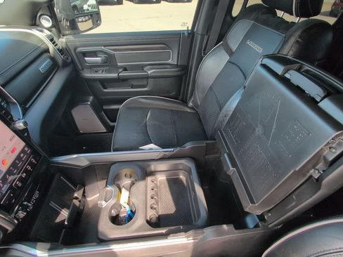 Used 2025 RAM 3500 Laramie AWD/4WD image 23