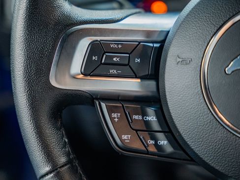 Certified 2019 Ford Mustang Coupe image 33