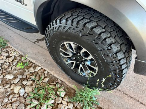 Used 2013 Ford F150 Raptor w/ Luxury Equipment Group AWD/4WD image 28