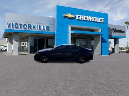 Used 2022 Toyota Camry SE w/ Carpet Mat Package (TMS) FWD image 9