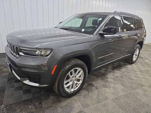 Used 2022 Jeep Grand Cherokee L Laredo w/ Luxury Tech Group I AWD/4WD image 8