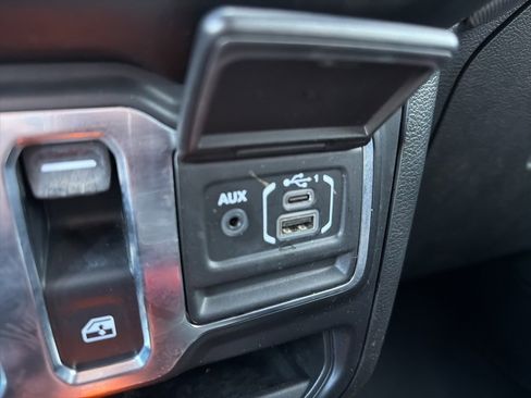 Used 2021 Jeep Wrangler Rubicon image 34