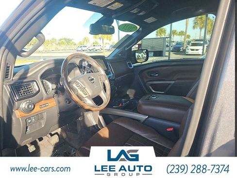 Used 2021 Nissan Titan Platinum Reserve image 4