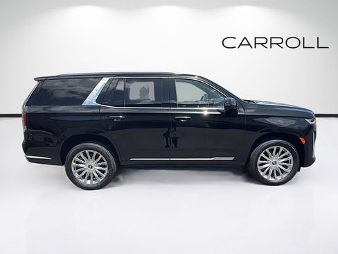 Used 2024 Cadillac Escalade Premium Luxury AWD/4WD image 2