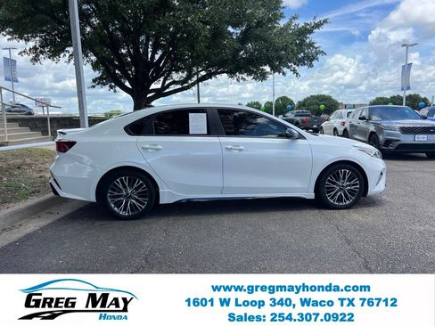 Used 2023 Kia Forte GT-Line w/ GT-Line Premium Package FWD image 8
