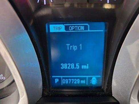 Used 2017 Chevrolet Equinox LT w/ Convenience Package image 13