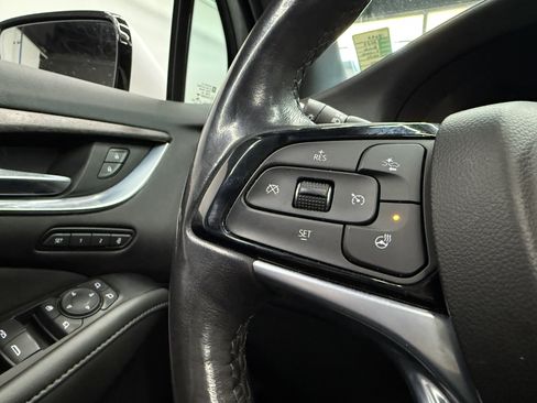 Used 2023 Buick Enclave Avenir image 18