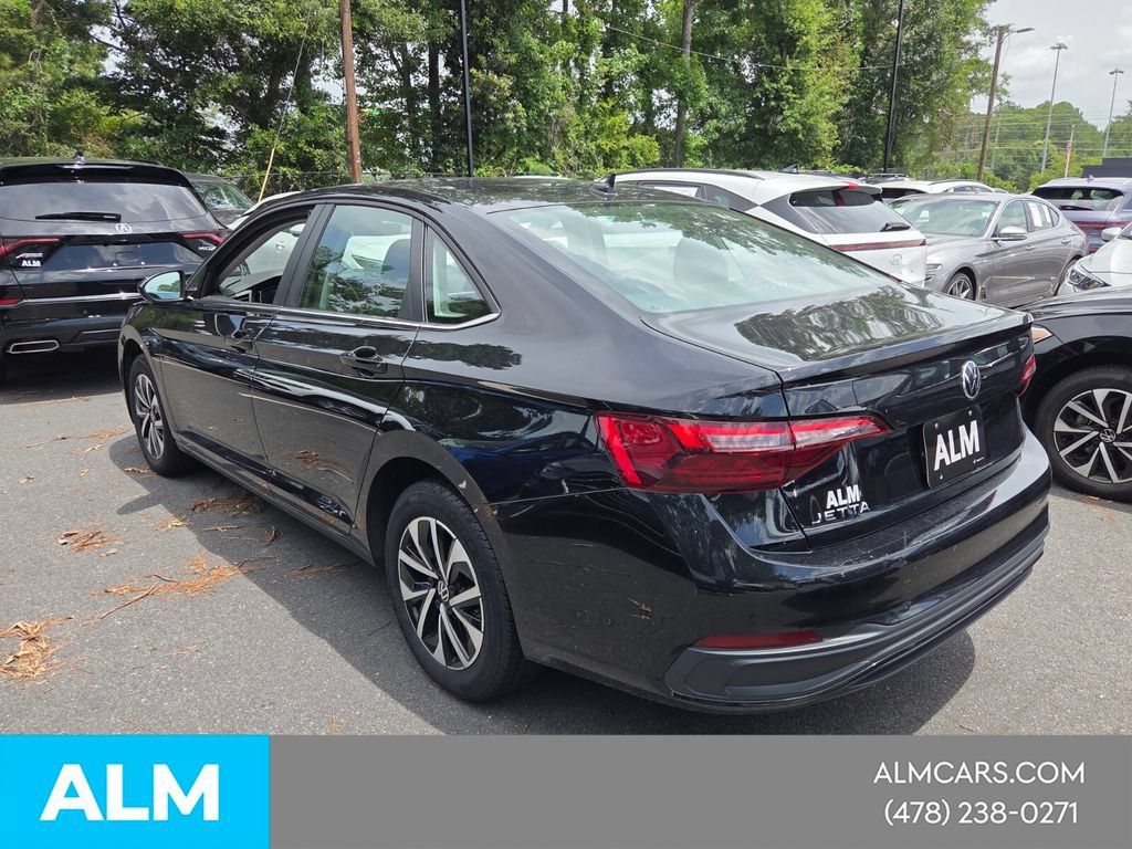 Used 2024 Volkswagen Jetta S FWD image 3