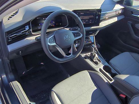 New 2026 Volkswagen Jetta SE image 9