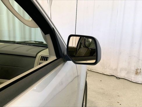 Used 2011 Ford Escape XLT image 11