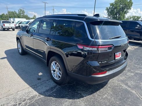 Used 2021 Jeep Grand Cherokee L Laredo w/ Luxury Tech Group I AWD/4WD image 12