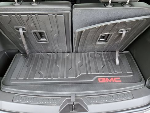 Used 2023 GMC Acadia Denali AWD/4WD image 31