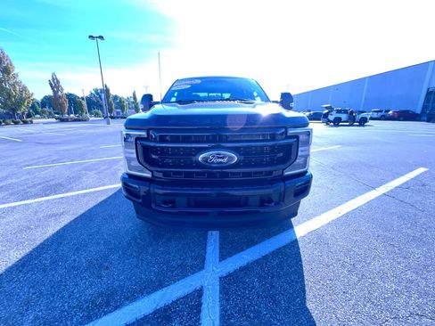 Used 2022 Ford F350 Lariat w/ Black Appearance Package AWD/4WD image 3