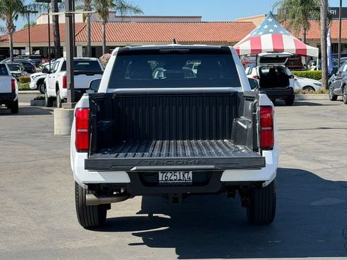 Used 2026 Toyota Tacoma SR5 AWD/4WD image 6
