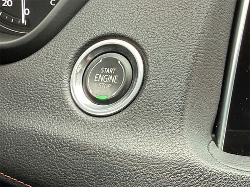 Used 2020 Cadillac XT4 Sport image 29