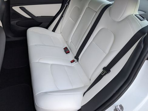 Used 2021 Tesla Model 3 Standard Range Plus RWD image 18