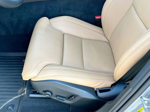 Used 2024 Volvo XC60 B5 Ultimate w/ Protection Package Premier image 19