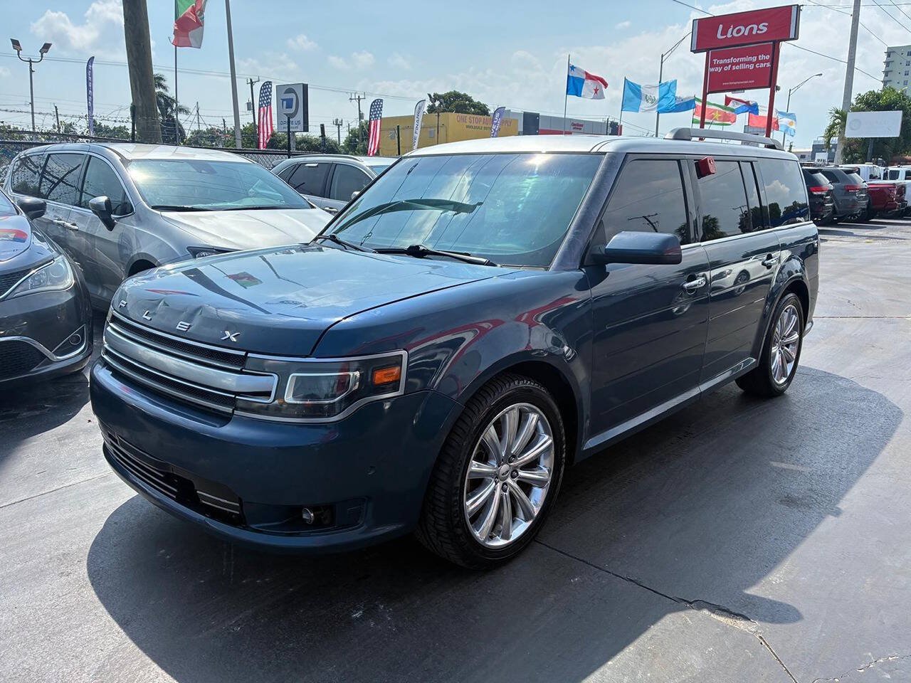 Used 2016 Ford Flex Limited w/ Equipment Group 301A FWD image 15