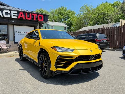 Used 2021 Lamborghini Urus AWD/4WD image 4