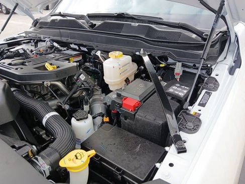 New 2026 RAM 5500 Tradesman w/ Chrome Appearance Group image 10