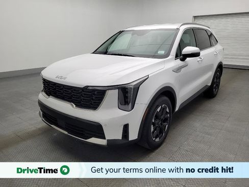 Used 2024 Kia Sorento S image 1