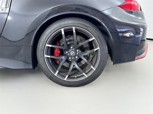 Used 2015 Nissan 370Z NISMO image 26
