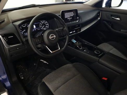 Used 2022 Nissan Rogue SV image 12